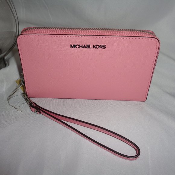 Michael Kors Handbags - Michael Kors Jet Set Zip Around Phone Holder Clutc